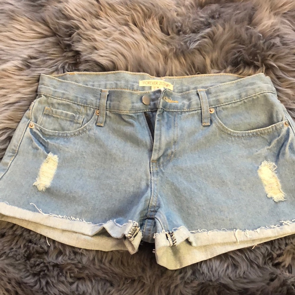 Forever 21 shorts size 28